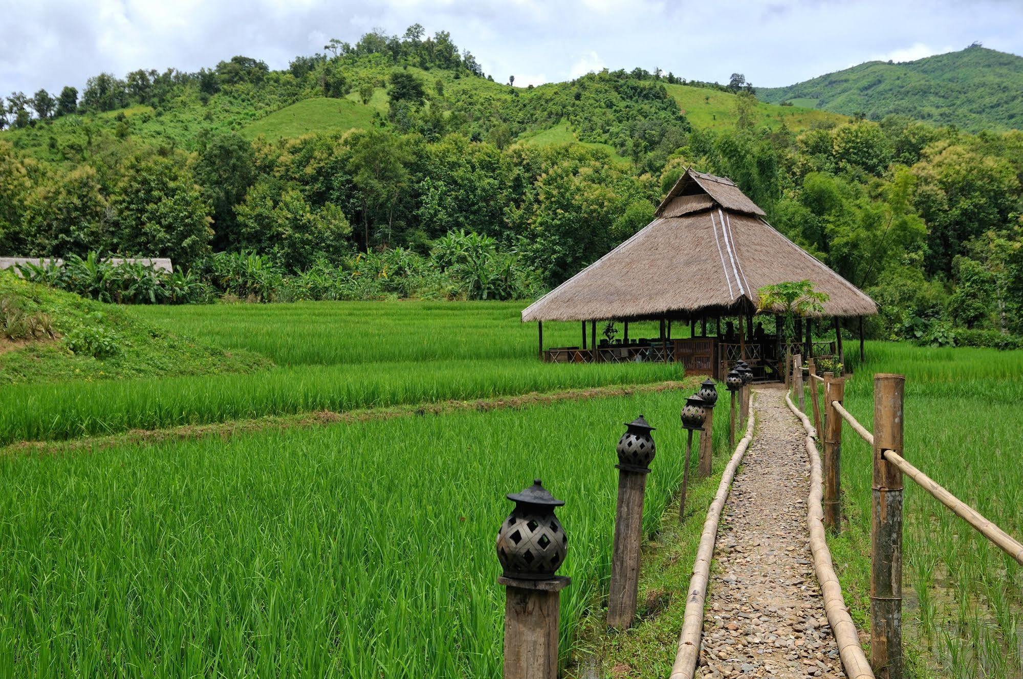 Kamu Lodge Pak Ou Exterior photo